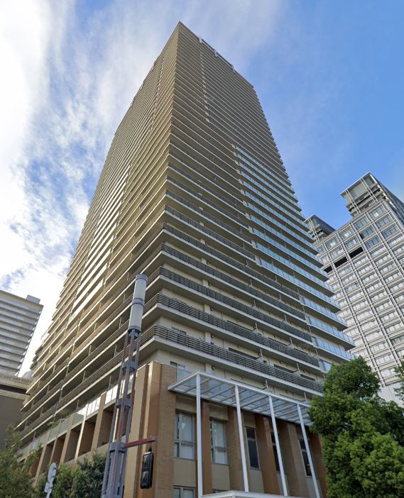 ローレルタワー難波